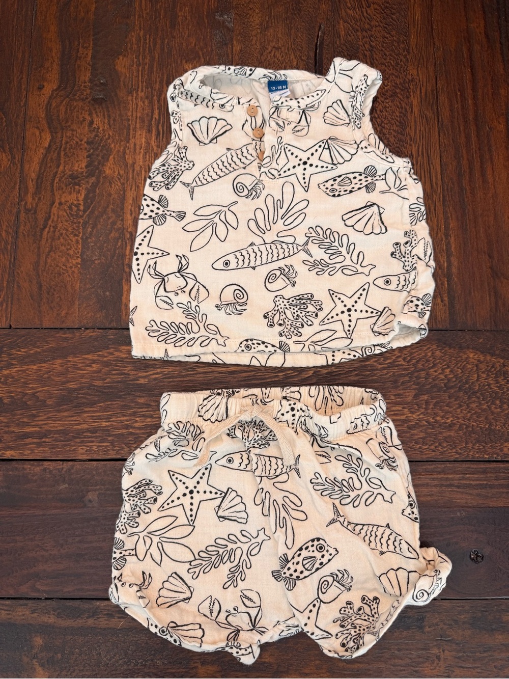 Old Navy Sleeveless Tank & Shorts Set - Sea Life Print in Cream